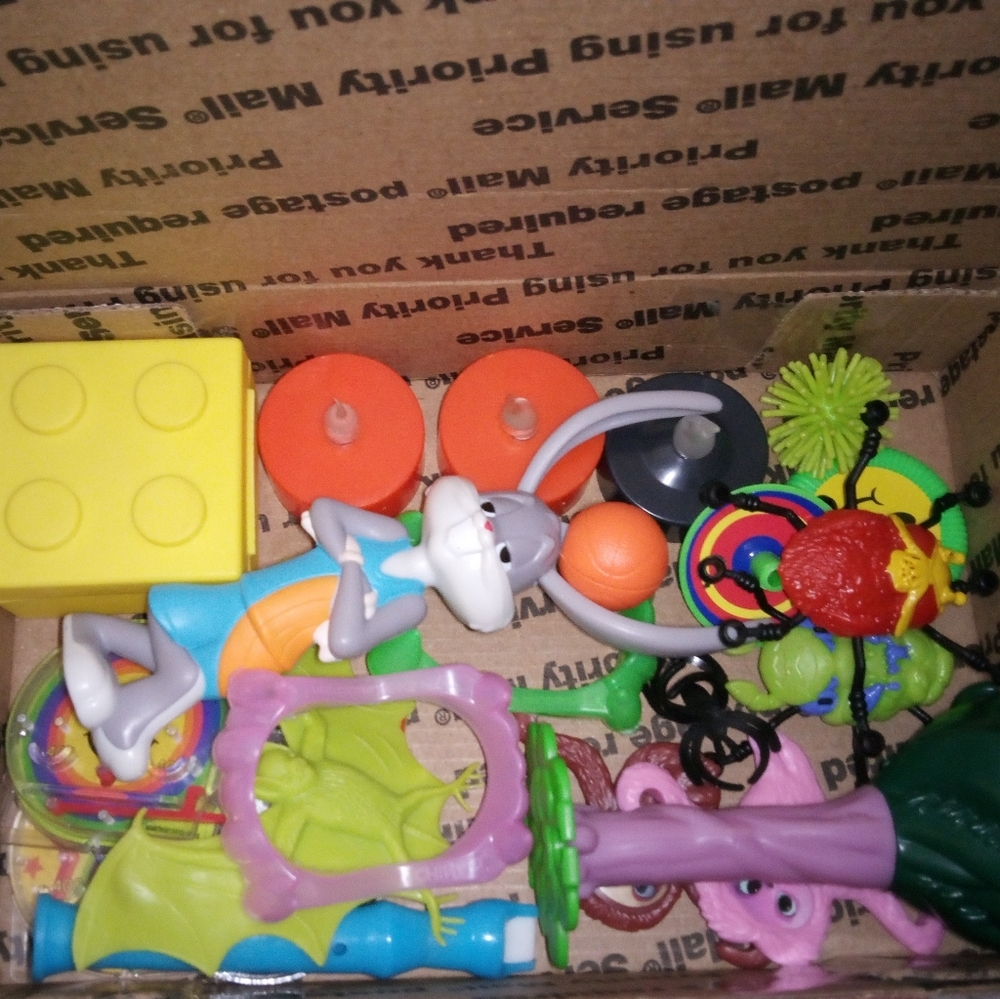 Mystery toy box 22 items